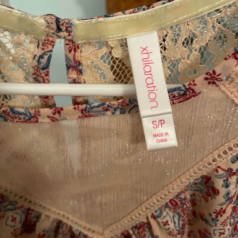 Patterned Blouse - Picture 2 of 5